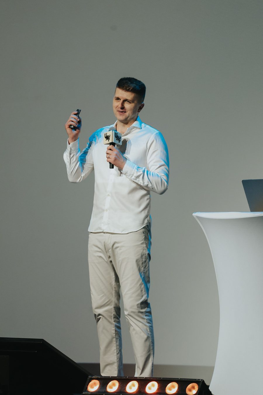 Дмитро Остапенко на сцені